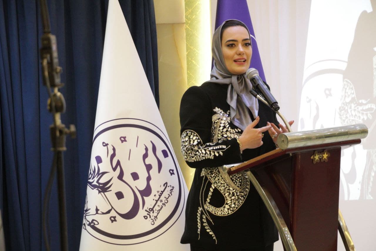 جشنواره ملی بر سمند سخن