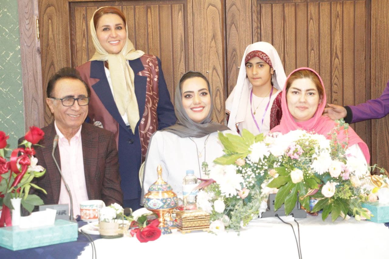 جشنواره ملی بر سمند سخن